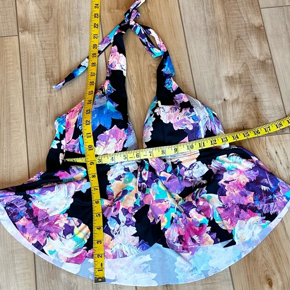 Bar III Floral Tankini Swim Top Halter Style - Flutter Size Med - Picture 3 of 8